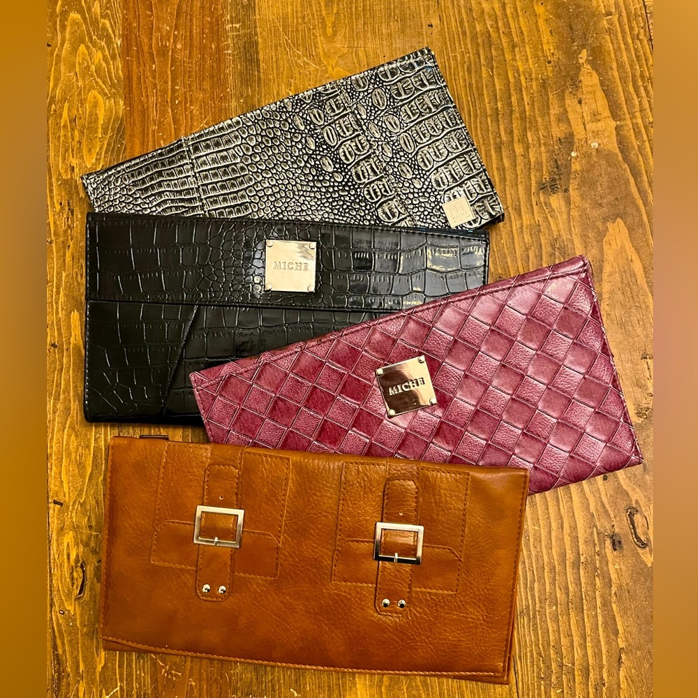 Miche Classic Purse Shells.
Set of 4

Clutches with Textured Design